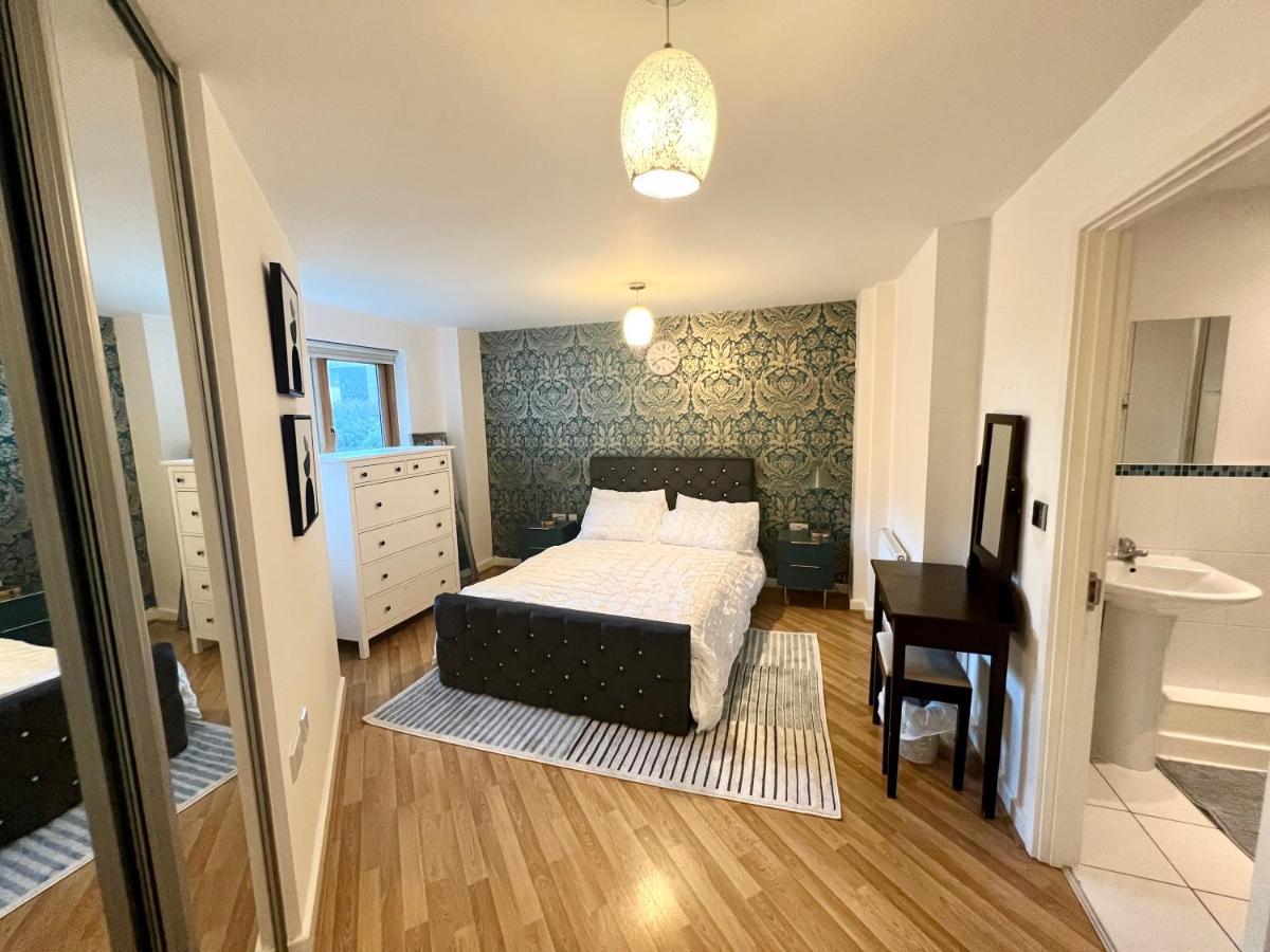 2 Bedroom Apartment Near Olympic Park With Free Parking 런던 외부 사진